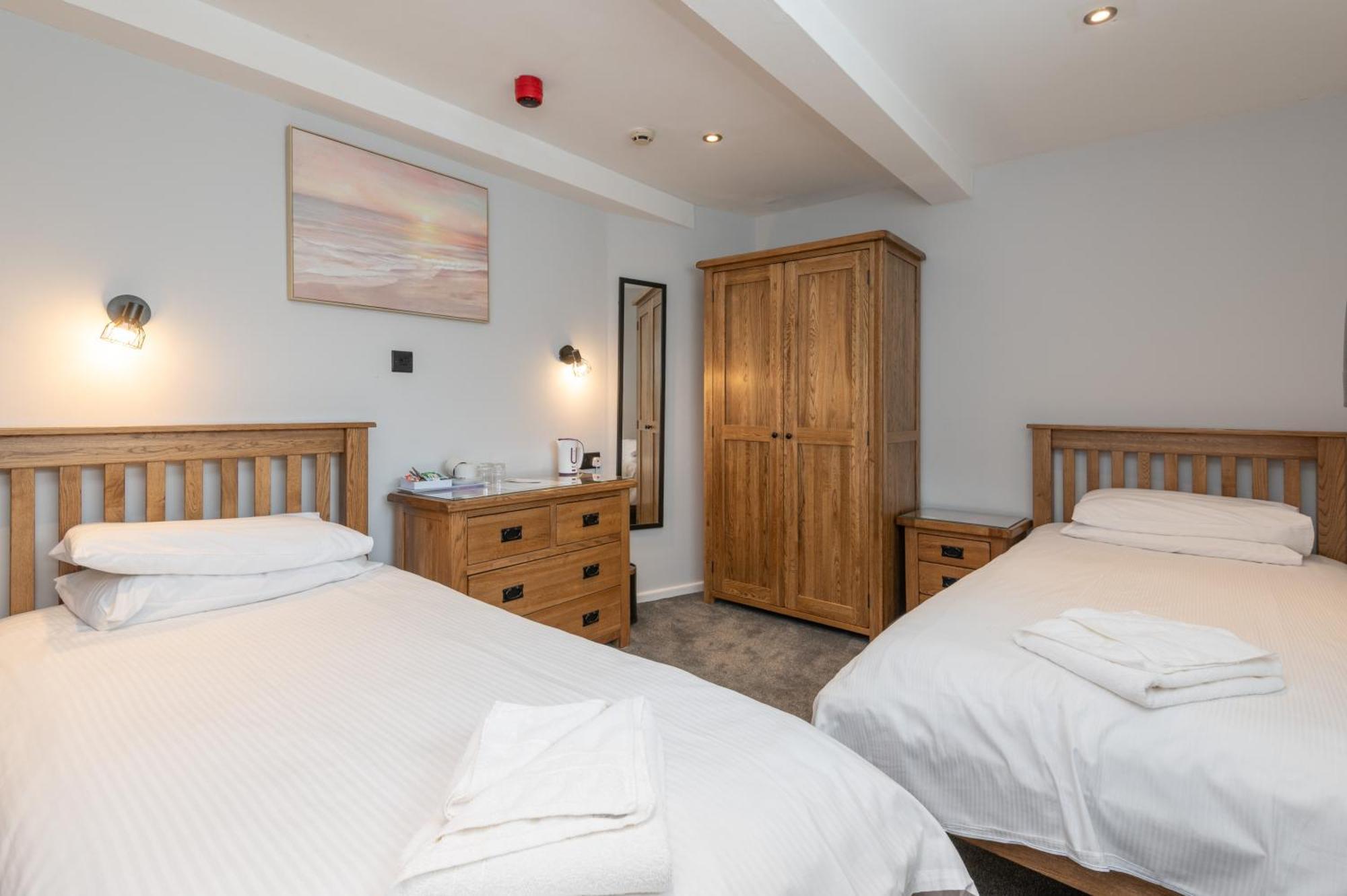 Ascot Grange - Voujon Resturant 3* Лидс