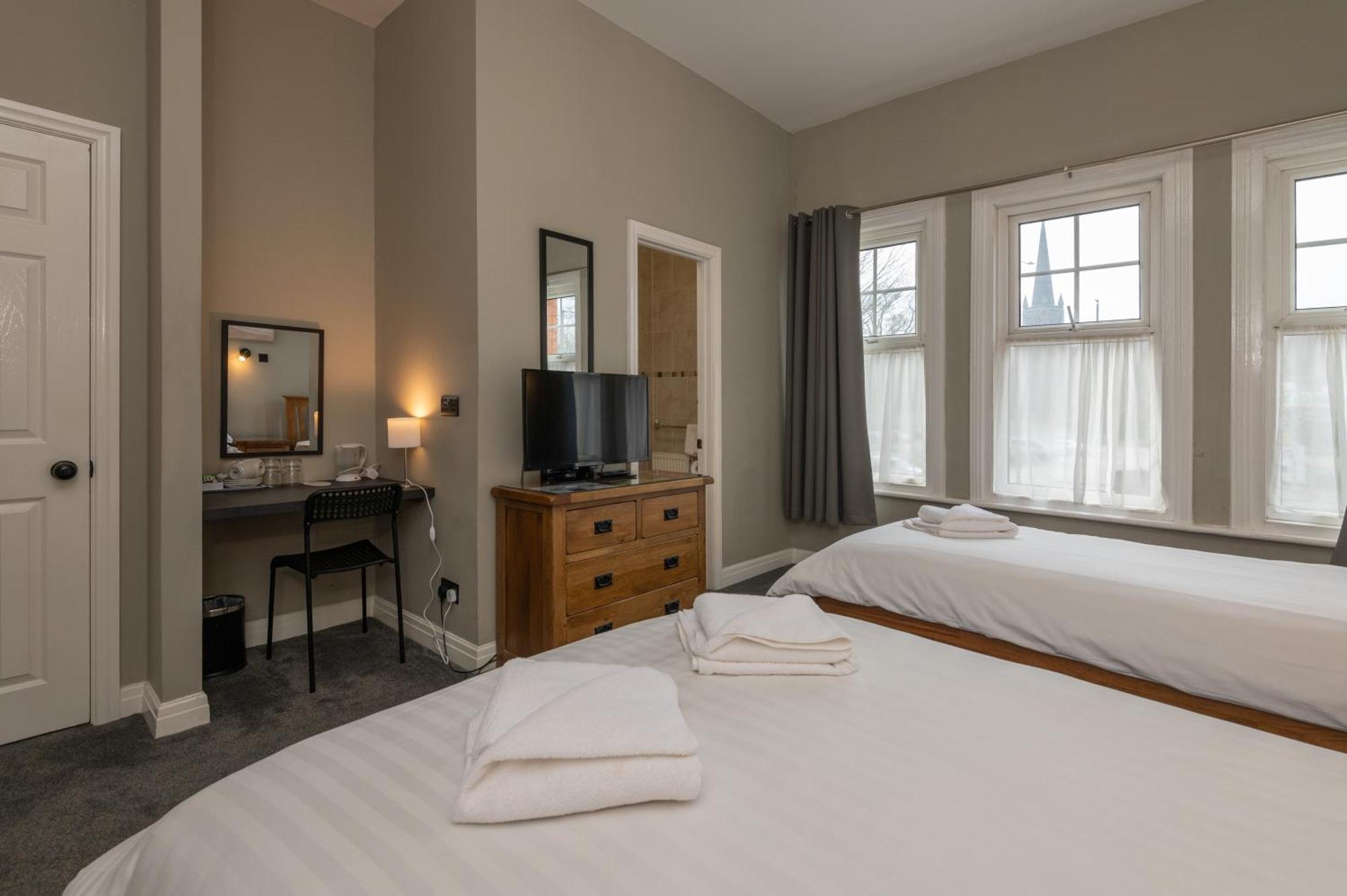 Ascot Grange - Voujon Resturant Отель