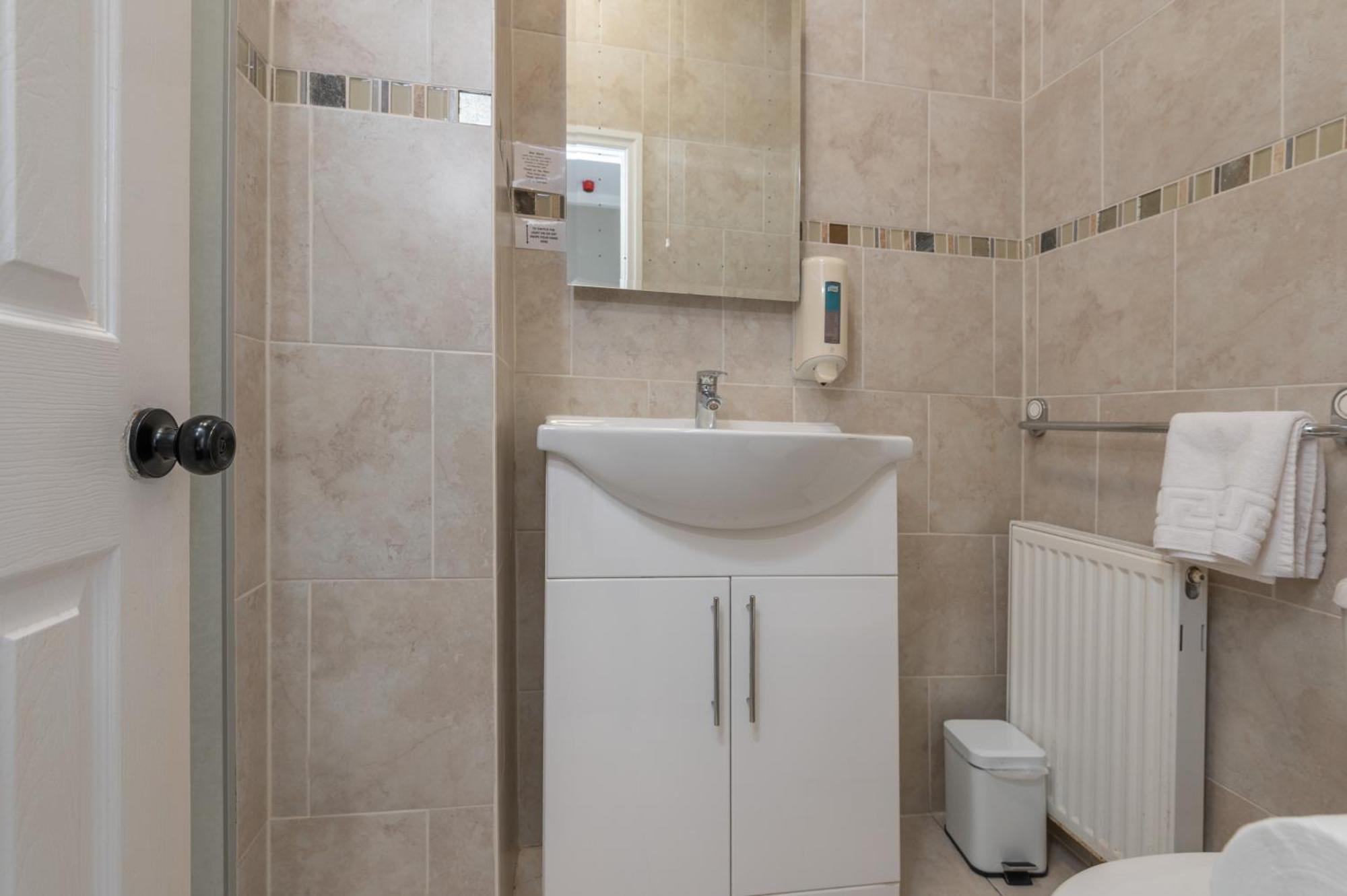 Hotel Ascot Grange - Voujon Resturant Leeds (West Yorkshire)