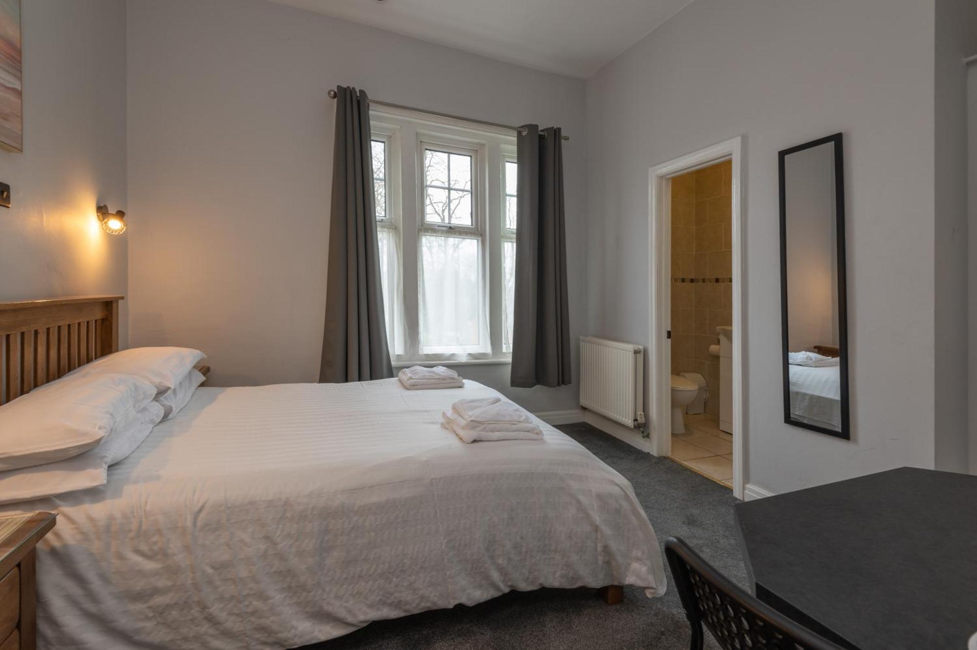 Ascot Grange - Voujon Resturant 3* Leeds (West Yorkshire)