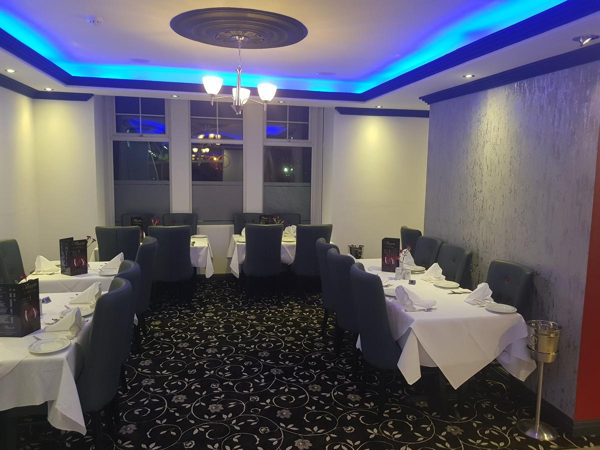 Ascot Grange - Voujon Resturant 3* Leeds (West Yorkshire)